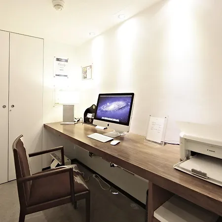 Hotell Petit Palace Tres 4*