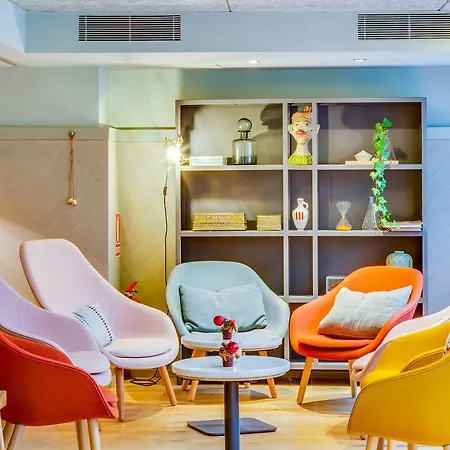 Hotell Petit Palace Tres