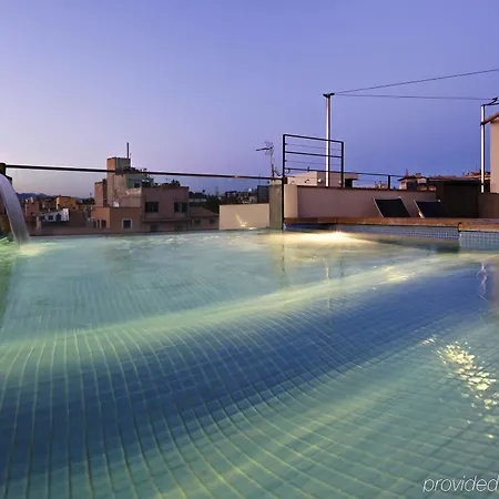 Hotel Petit Palace Tres 4*