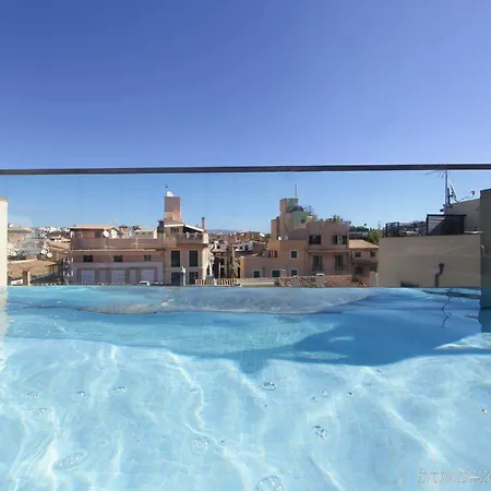 Petit Palace Tres Hotel 4*